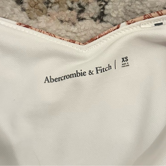 Abercrombie & Fitch Pink Floral Underwire Bikini Set | XS - Picture 4 of 4